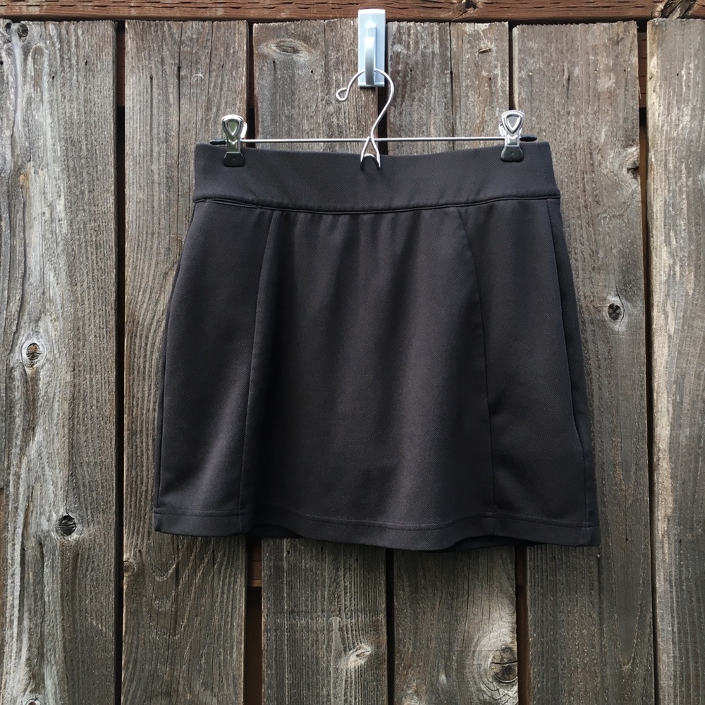 Adidas golf skort/skirt size 4